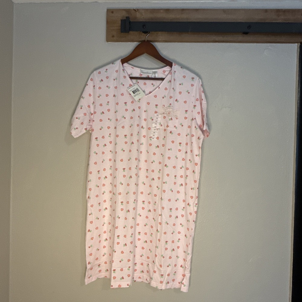 Intimate Essentials Nightgown / Sleep Dress Short Sleeve for Women Size L/XL NWT